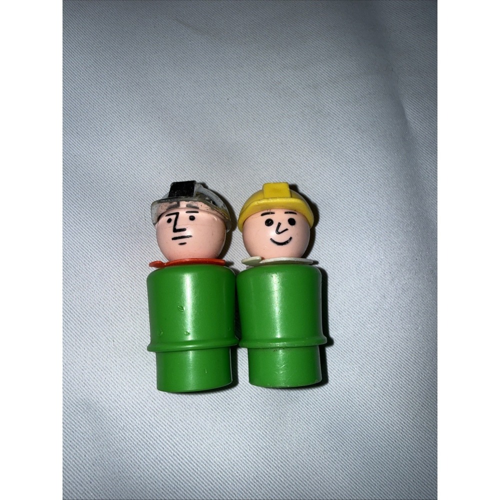Fisher Price Little People 2  Vtg‎ Construction Green Body Yellow Hat Chrome Hat